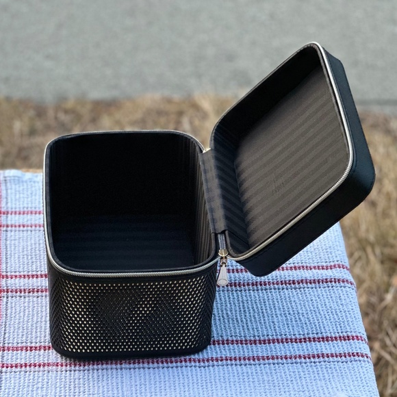 Makeup and Jewelry Organizer - Picture 5 of 16